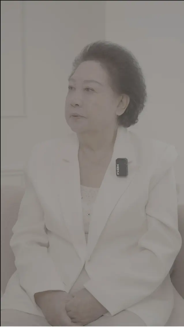 B 机位 · 侧面补充